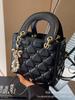 Bolsas de alta qualidade para mulheres 2024 Novo design de nicho Bolsa transversal Estilo de celebridade da internet Outono e inverno Bolsa acolchoada Princesa Diana