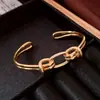 Pulsera Ovalada Abierta Chapada en Oro Real 18K Europea y Americana, Pulsera de Estilo Minimalista Versátil de Lujo Ligero, Joyería de Moda y Elegante