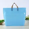Bolsas de Embalagem para Roupas Atacado Ponto Cor Sólida Bolsas de Mão Plásticas Sacolas de Compras para Presente de Ano Novo LOGO Personalizado