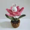 Lana Tejido a Mano Ganchillo Terminado Tulipán Conejo Blanco Planta en Maceta de Lana Regalo de Vacaciones Decoración de Mesa