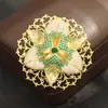 Broche Largo de Flor Longdu Multicolor Tridimensional de Diamantes Completos de Alta Resistencia Elegante Exagerado Retro Base Hueca Pin Floral para Mujeres