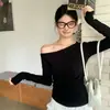 Camiseta Sexy Estilo Coreano para Mujer, Ajustada, de un Hombro, Manga Larga, Diseño Nuevo de Otoño, Ceñida a la Cintura, Adelgazante, Top con Temperamento