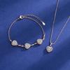 Collar de circonitas para mujer, cadena corta de clavícula con diamantes en forma de corazón, sencillo y elegante, colgante popular de Internet para mujer.