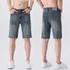 Shorts de Sarja Finos para Homens Verão 2026, Marca da Moda, Modelo Solto de Cinco Pontos, Calças Casuais Versáteis e da Moda com Stretch de Comprimento Médio