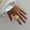 Anillo Exagerado al Mayoreo Nueva Joyería de Comercio Electrónico Transfronterizo Personalizado Irregular Aleación de Zinc Nicho para Mujer Anillo de Flor
