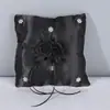 Cesta de Flores Portátil Serie Negra Clásica, Cojín Anillo Cuadrado de Encaje Negro Temático de Boda Estilo Occidental, Ramo Portátil