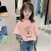 Nova Camiseta Top de Manga Longa Color Block de Algodão Puro para Primavera e Outono para Meninos e Meninas, Camiseta Base Estilosa Falsa de Duas Peças