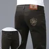 Jeans branco italiano de alta qualidade para homens, estilo fino de verão, calça casual slim fit elástica nova 2026, marca da moda