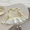 Camiseta de Renda de Manga Longa para Meninas, Novo Estilo Primavera e Outono, Blusa Pulôver da Moda para Bebês, Camiseta Básica Versátil para Crianças, Cor Sólida