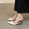 Primeiro Encontro com os Sandálios Versáteis de Bico Fechado Estilo Francês para Mulheres, Novo Modelo Primavera/Verão 2026, Salto Fino, Salto Médio, Calcanhar Aberto, Bico Fino