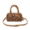 Bolso nuevo de moda europea y americana con estampado de leopardo rosa, bolso de mano de oficina moderno para mujer, bolso tipo almohada de piel sintética