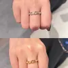 Anel de Luxo Leve de Alta Qualidade Europeu e Americano com Letra Totalmente Cravejada Tendência Vazado Anel Feminino Cd Anel Aberto Estilo de Celebridade da Internet de Nicho