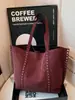 Bolsa Tote Suede Fosco Retrô Grande Capacidade Feminina Inverno Nova Rebite de Trabalho Versátil Ombro Axila Bolsa