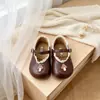 Zapatos de cuero para niñas 2026 nuevo estilo otoño zapatos de vestir para niñas, elegantes zapatos de princesa, zapatos de niños de suela blanda para primavera y otoño