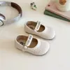 Sapatos de Couro da Moda para Meninas com Letras de Strass, Novo Estilo Coreano Primavera 2025, Moda Versátil para Crianças de Tamanho Médio e Grande, Sapatos de Princesa