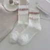 Calcetines lindos para mujer, rosa otoñal, estilo femenino, suaves y dulces, con forma de corazón, sin costuras, transpirables y absorbentes de sudor, de media pantorrilla