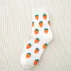 Calcetines de estilo japonés de moda, dulces y lindos, serie de frutas, hasta la pantorrilla, fresa, melocotón, dibujos animados, calcetines para todas las estaciones