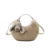 Bolsa Fofa Feminina 2026 Outono/Inverno Nova Grande Capacidade Ombro Único Bolsa de Axila Tendência Moda Versátil Bolsa Transversal de Pelúcia