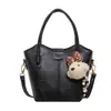 Bolsa tote bucket simples e casual para mulheres, nova coleção outono 2026, moderna e estilosa, com um design único e elegante, adequada para usar no ombro ou transversal
