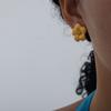 Aretes al por mayor caen en el patrón mundial textura de girasol aretes de acero de titanio mini aretes pequeños exquisitos
