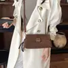 2026 Nuevo Bolso de Hombro Cruzado Simple Retro de Alta Gama Moda Versátil Bolso Cuadrado Pequeño Bolso de Axila para Mujer