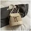 Moda Primaveral 2026 Bolso Sencillo Nuevo Bolso Pequeño de Hombro para Chica con Estilo Mochila Retro Casual