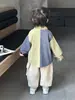 6161 Conjunto de Otoño para Niños 2026 Nuevo Fresco y Elegante Estilo Coreano Conjunto de Tres Piezas de Chaqueta Camisa para Niños Ropa de Primavera y Otoño para Bebé