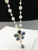 Collar de Perlas de Camelia que Gotea Aceite Nueva Moda para Mujer Exquisita Cadena Larga para Suéter Colgante Versátil de Ropa de Alta Gama