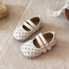 Zapatos de cuero para niñas 2026 otoño nuevo zapatos Birkenstock, zapatos de vestir versátiles de moda, zapatos de lunares, zapatos para exteriores para niñas