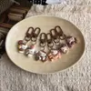 Chaveiro de Gato Cartoon com Estampa de Leopardo na Cor Café, Pingente Fofo Estilo Ins para Mochilas, Meninas Estudantes, Bolsas e Celulares