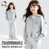 Conjunto Dulce Casual de Dos Piezas para Niñas Estilo Primavera 2026 Nuevo Conjunto de Dibujos Animados de Hello Kitty para Niños Mayores