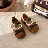 Zapatos Pequeños de Piel para Niñas 2026 Primavera/Otoño Nuevos Zapatos Individuales para Niños Zapatos Individuales de Princesa Suaves con Suela de Goma y Moño de Encaje