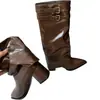 Botas elegantes, versátiles y cómodas hasta la rodilla para mujer, con un diseño estilizado, punta fina, tacón grueso y caña alta, perfectas para la temporada otoño/invierno 2026