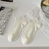 Calcetines Cortos Grises para Mujer con Bordes Fruncidos, Color Sólido, Malla Transpirable, Estilo Verano Delgado, Algodón, Bajos, Encaje, Sin Costuras, Calcetines Estilo Japonés