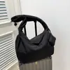 Bolso de Hombro Informal Perezoso de Invierno de Nuevo Estilo Transfronterizo de Gran Capacidad Simple y de Gama Alta Estilo Coreano Moderno para Viajar al Trabajo y Compras para Mujeres