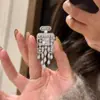 Broche de Borla con Forma de Gota de Agua Completamente Incrustado de Diamantes Estilo Palacio, Accesorio Decorativo Versátil de Lujo Ligero de Gama Alta para Gabardina o Suéter