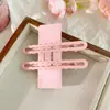 Pinza para el Cabello de Aleación Estilo Milenial Y2K 2025 Nuevo Accesorio para el Cabello para Mujeres Pasador Dulce Fresco para Flequillo Pin Estilo Chica Picante