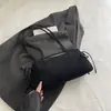 Bolso de mujer de moda 2026 primavera/verano nuevo bolso de hombro para ir al trabajo, moderno, simple, diseño de nicho