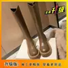 Botas Martin de Punta Redonda para Mujer 2025 Otoño e Invierno Nueva Moda Adelgazantes de Pierna Gruesa Botas de Montar de Caña Alta con Suelas Gruesas y Tacones Gruesos que Aumentan la Altura