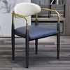 Silla de comedor de lujo ligero para uso doméstico con respaldo, mesa y sillas de comedor modernas minimalistas, mesa de centro y sillas de alta gama, silla de reunión, silla de lujo ligero de moda