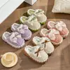 Pantuflas de algodón con lazo para mujer, de interior, para casa, cálidas de invierno, zapatos de postparto, suela gruesa, antideslizantes, de felpa caída