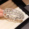 Pulsera de Perlas Europeas y Americanas Transfronteriza Exagerada Multicapa con Diseño Exquisito, Pulsera Versátil de Nicho, Joyería de Lujo Ligero de Alta Gama para Mujeres