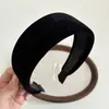Faixa de Cabelo de Veludo com Cabeça de Esponja Estilo Coreano Outono e Inverno Celebridade da Internet Faixa de Cabelo de Novo Design de Alta Qualidade Grampo de Cabelo Elegante Retrô Feminino para Sair