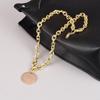 Colar L72 Japonês e Coreano Simples e Luxuoso com Pingente Grande de Letra para Mulheres, Corrente de Clavícula em Aço Inoxidável Estilo Minimalista Vintage Ouro 18K