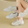 Los zapatos A-Gan son cómodos, de suela gruesa, modernos, versátiles, casuales, deportivos, transpirables, para correr, de verano, que aumentan la altura, tipo papá, modelo nuevo
