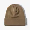 Chapéu de malha com painel de luz outono e inverno chapéu de lã acrílica chapéu quente masculino e feminino chapéu à prova de vento com proteção para as orelhas design