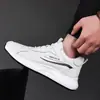 Novos Sapatos Masculinos Primavera e Verão Couro Superior Tênis de Solado Macio Sapatos Casuais Leves Masculinos Sapatos de Couro Quentes com Forro de Lã Esportivo Versátil