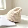 Nuevo Gorro de Punto con Estampado de Leopardo Estilo Coreano para Mujer Otoño Invierno con Pompón Engrosado Cálido de Lana Realza el Rostro Moderno Versátil Protección para los Oídos