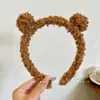 Diadema divertida estilo coreano de dibujos animados para mujer, con diseño de peluche, perfecta para usar al aplicar mascarillas faciales o lavarse la cara, y también adecuada para crear un peinado de coleta alta.