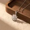 Artículo de Moda Popular Transfronterizo Europeo y Americano: Elegante y Versátil Collar de Flor de Cobre y Circonita, Accesorio de Nicho de Lujo Ligero, Joyería de Cadena para Clavícula